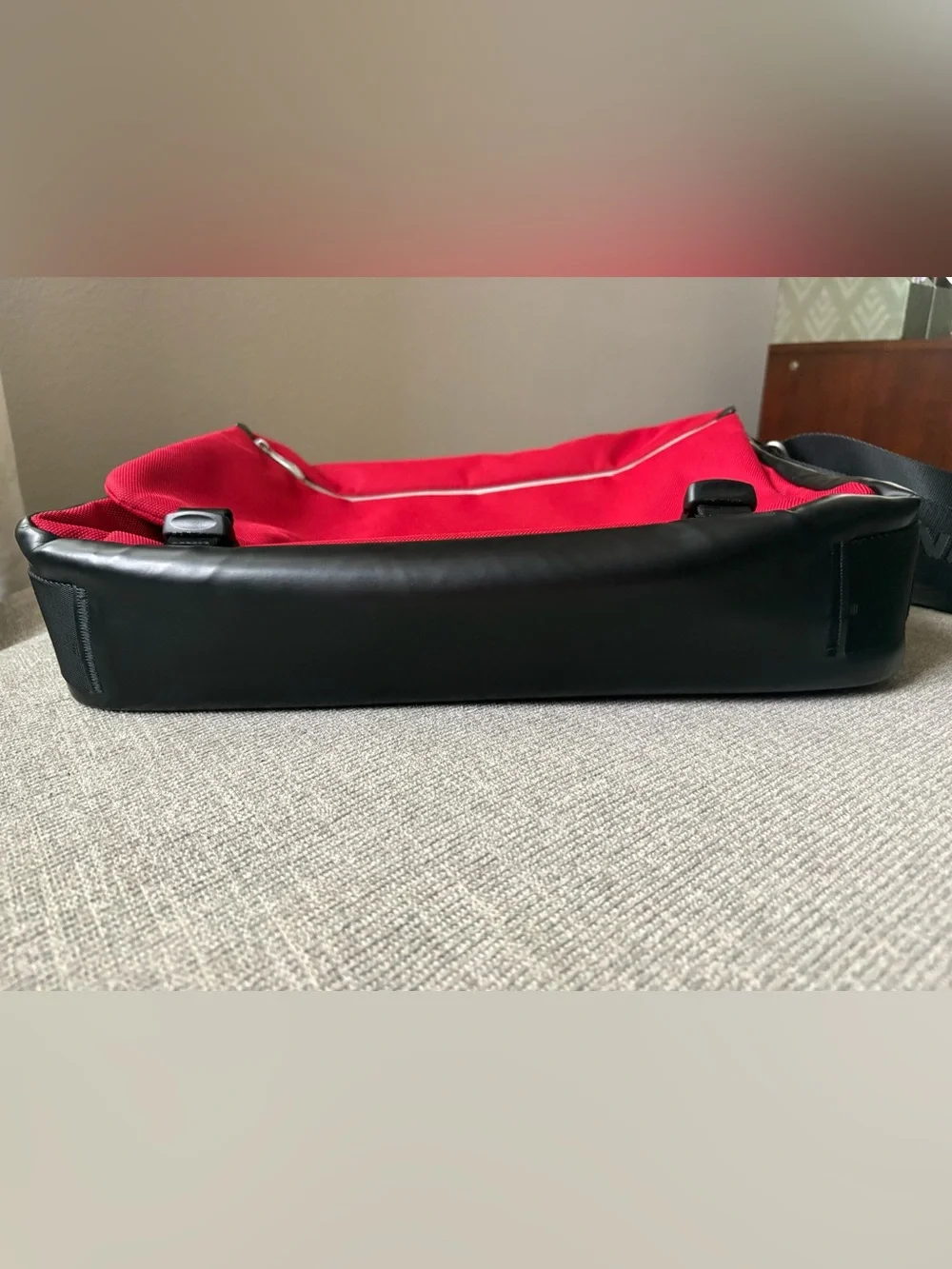 Tumi sport messenger